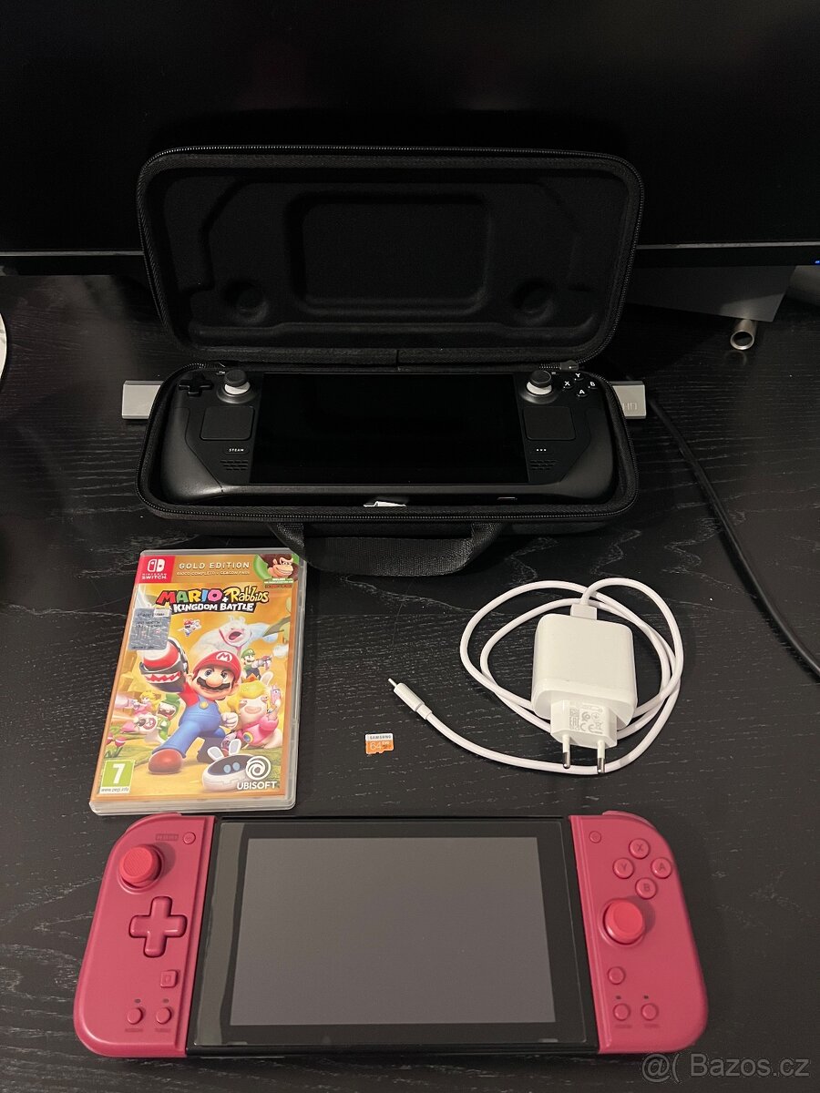 Nintendo Switch + Mario RKB a příslušenství