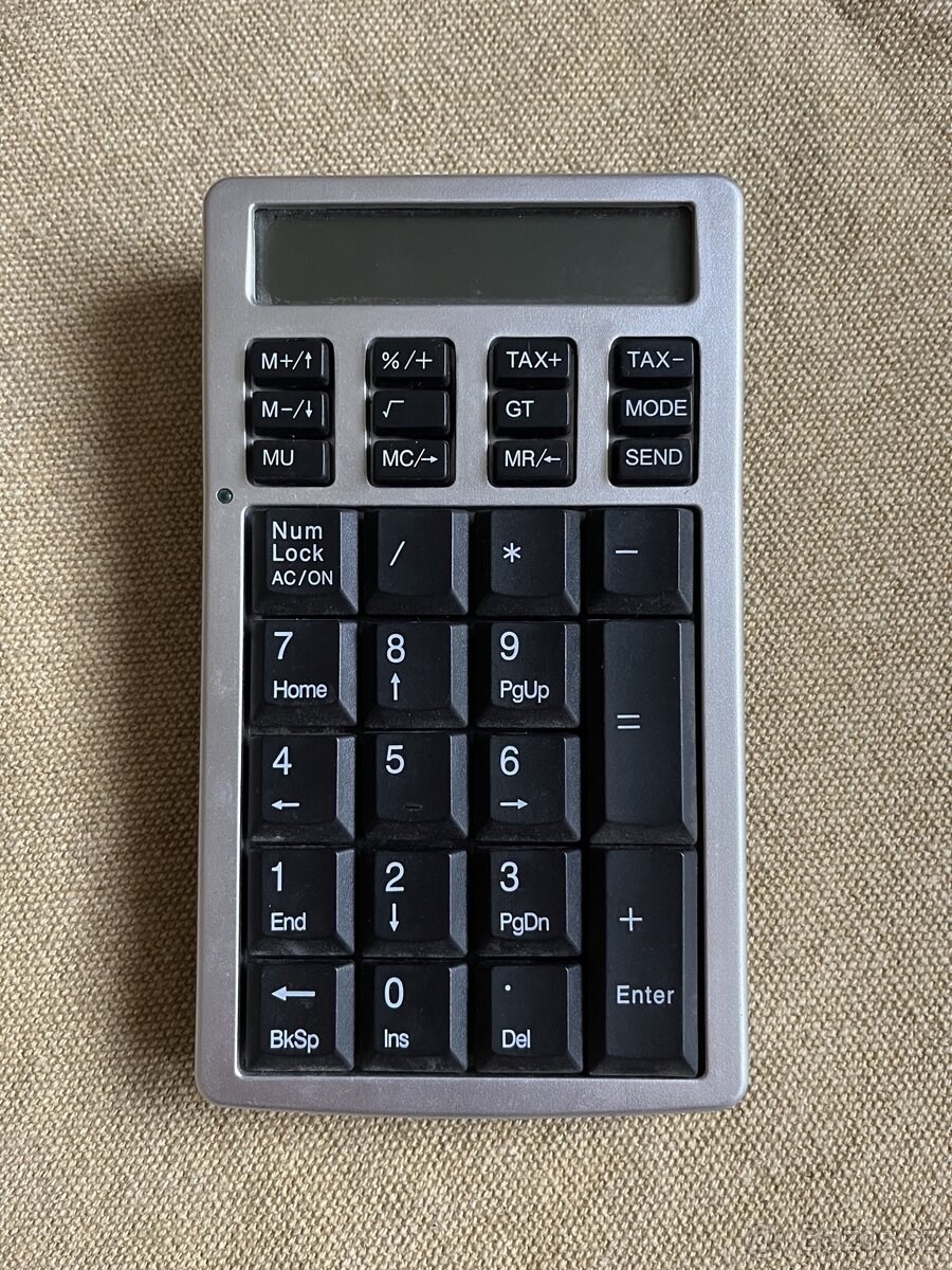 Externí kalkulačka k počítači