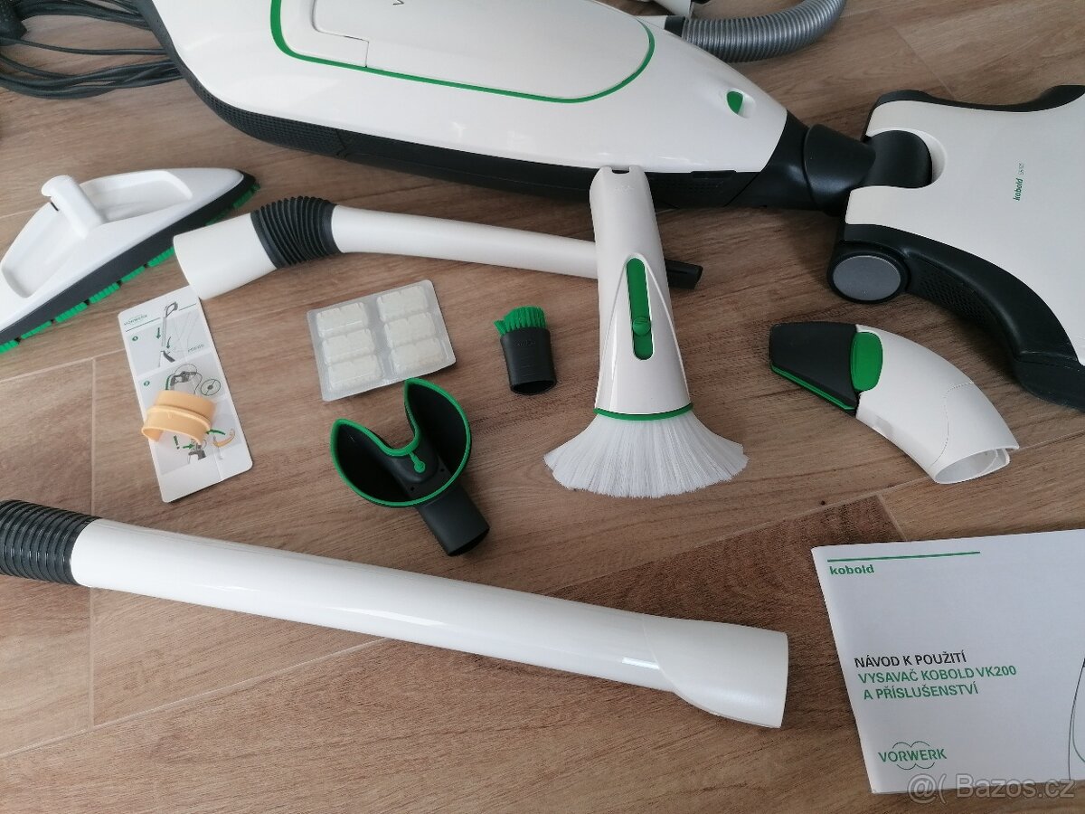 Vorwerk - příslušenství VK 150-200 + filtry + vůně