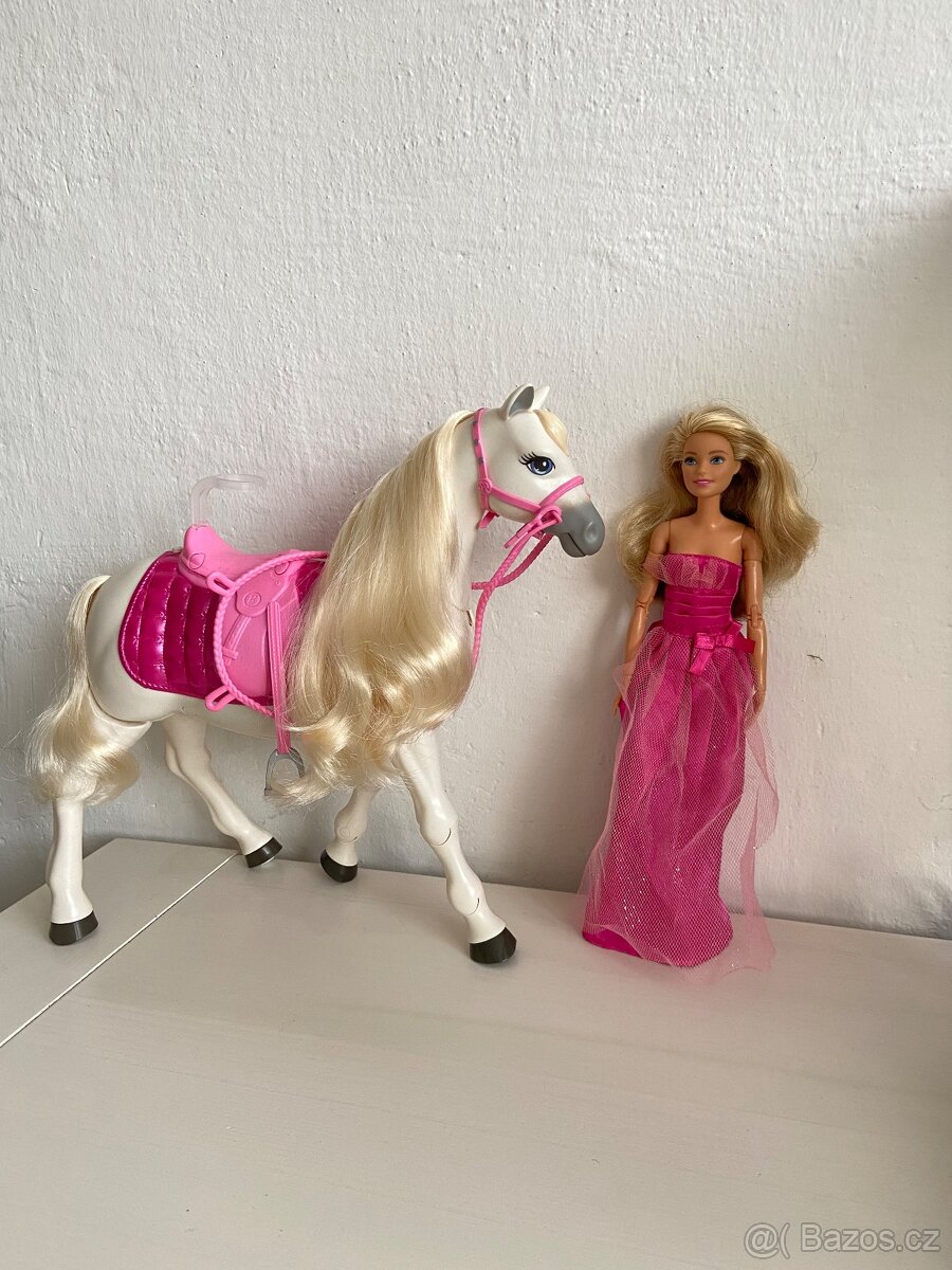 Barbie a kůň