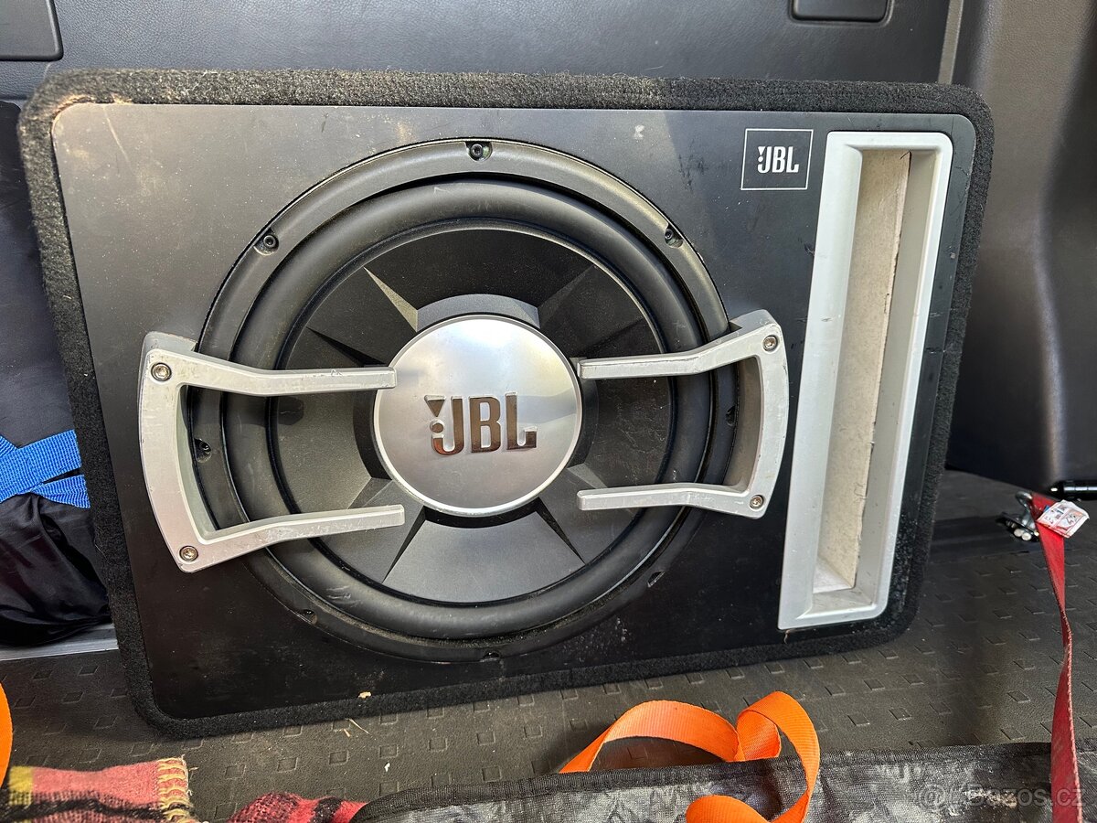Jbl subwoofer gto 1204 br
