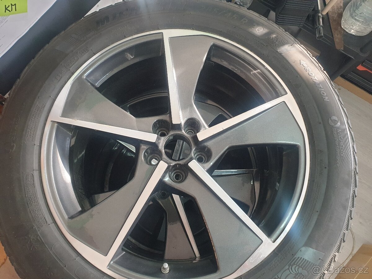 4 ks AUDI SQ7 285/45/ R20 zimní sada MICHELIN- Říčany