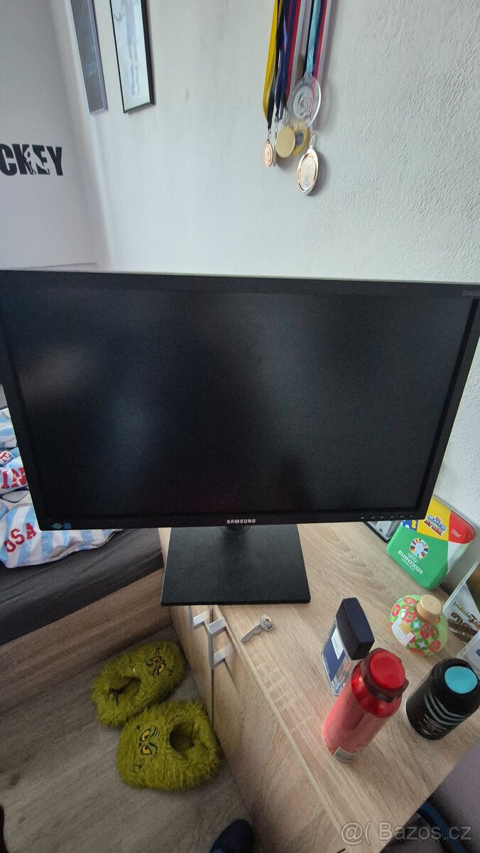 Samsung S24E650