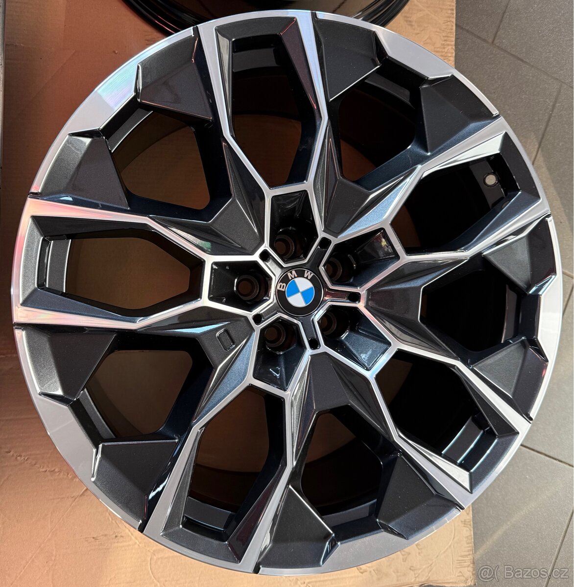 BMW X7 originál sada alu 22”