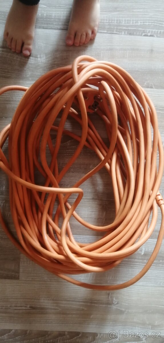 Prodlužovací kabel 20m