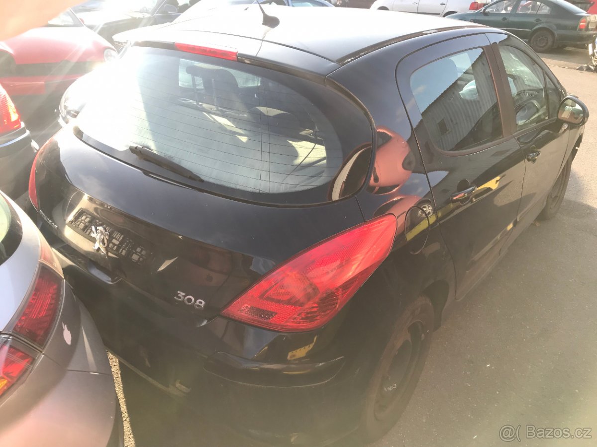 Peugeot 308 1,6HDI 2007 - díly z vozu
