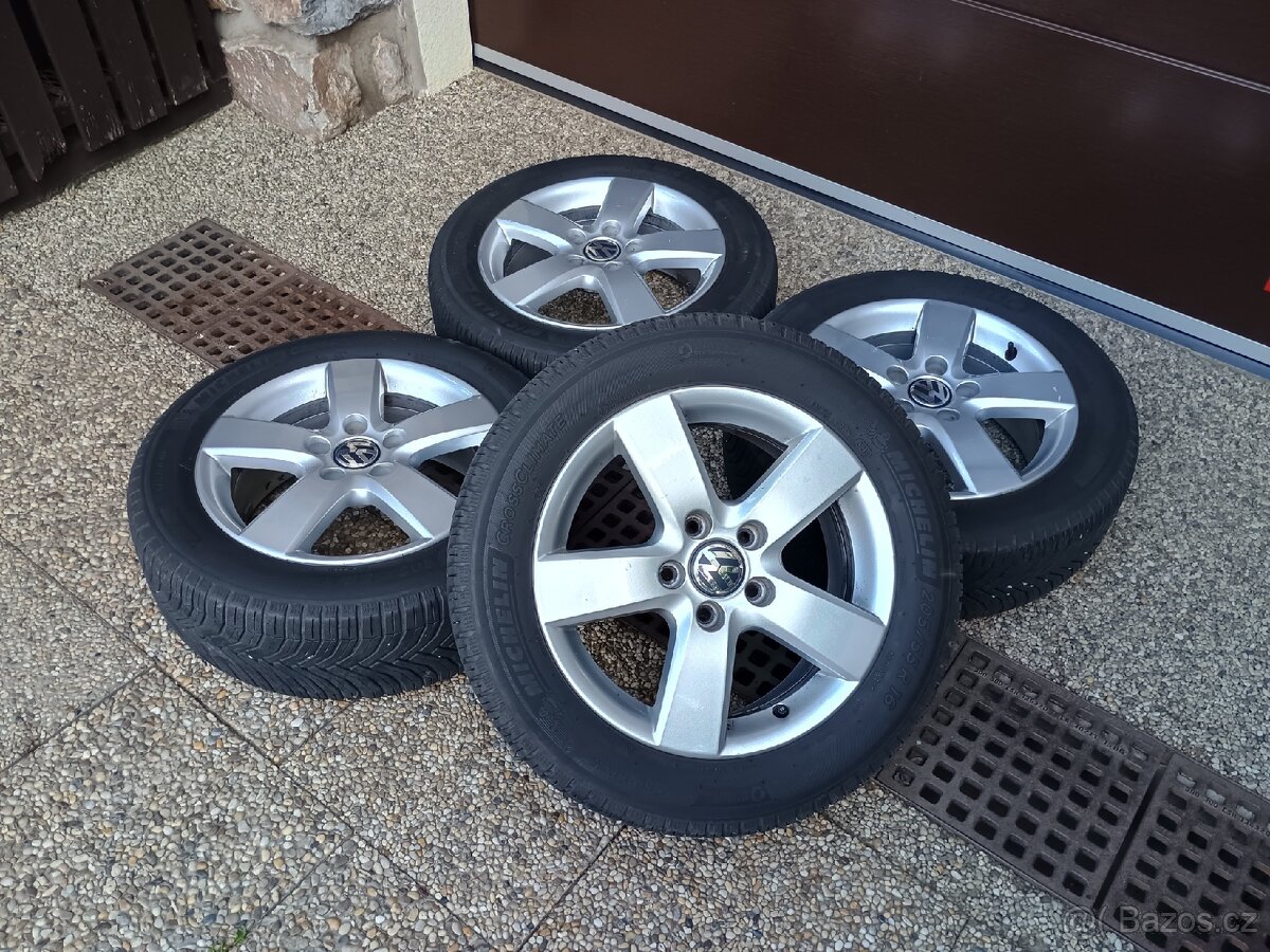 VW alu kola 5x122 R16 zimní pneu Michelin 205/55