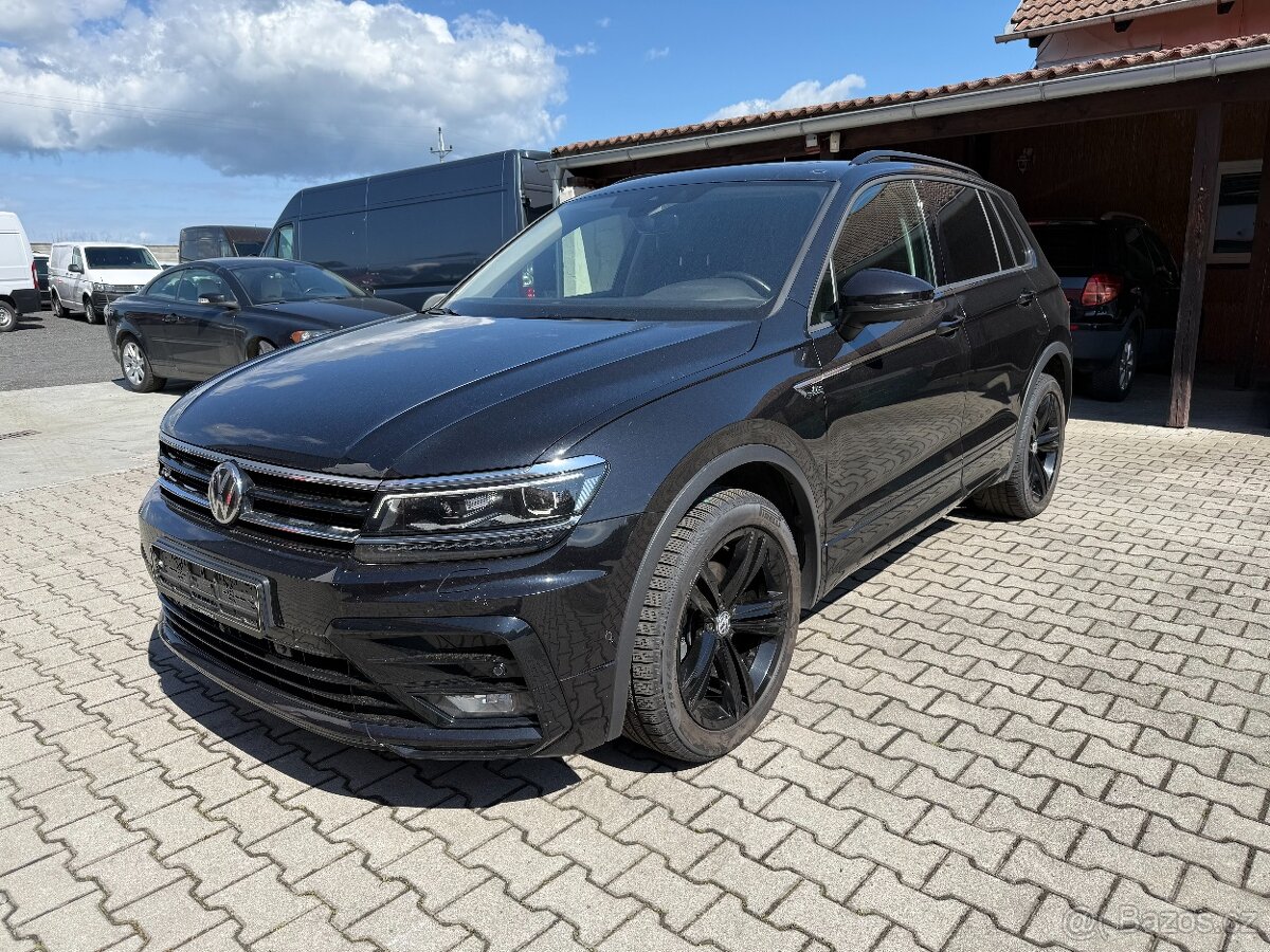 Volkswagen Tiguan 2,0 TDi R-Line PANORAM MATRIX / 2019