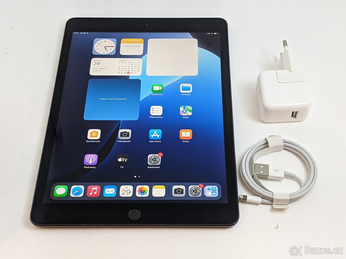 iPad 10.2 (2020) 128gb, WIFI. Baterie 92%. Záruka 6 měsíců.