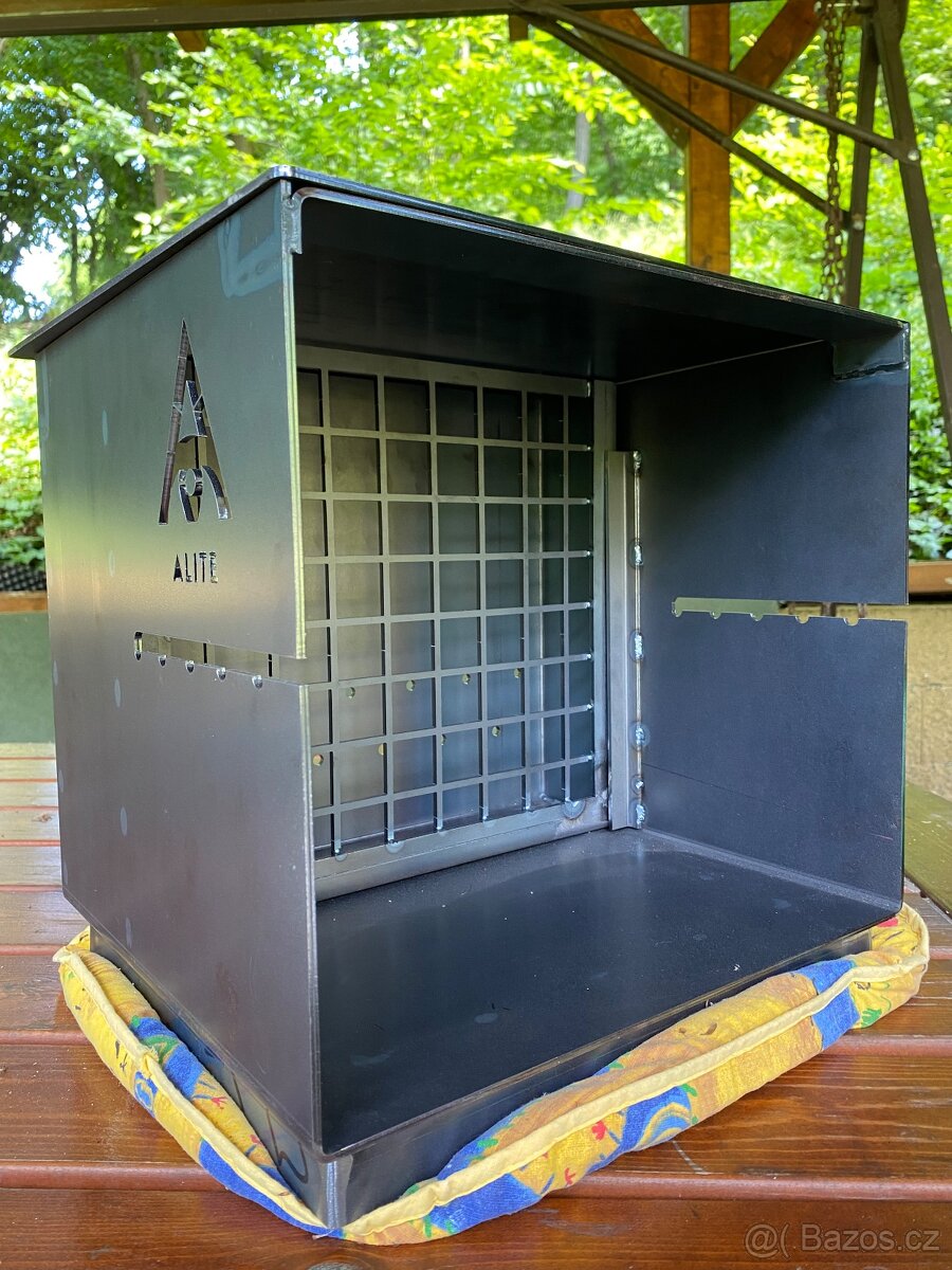 Ocelový gril