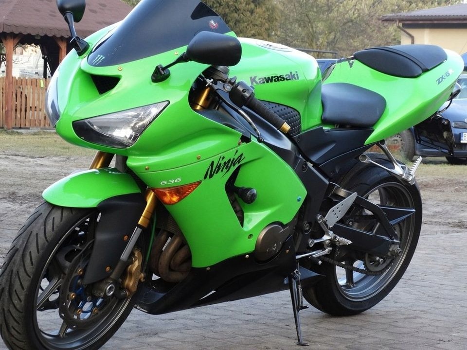Kawasaki Ninja ZX6R 2005 Na Díly. Doklady. dohoda