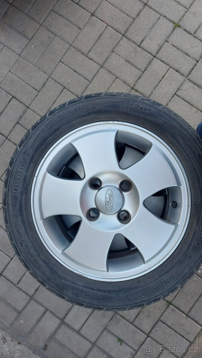 Alu disky Ford (Ronal) 5,5Jx14H2 s pneu Uniroyal