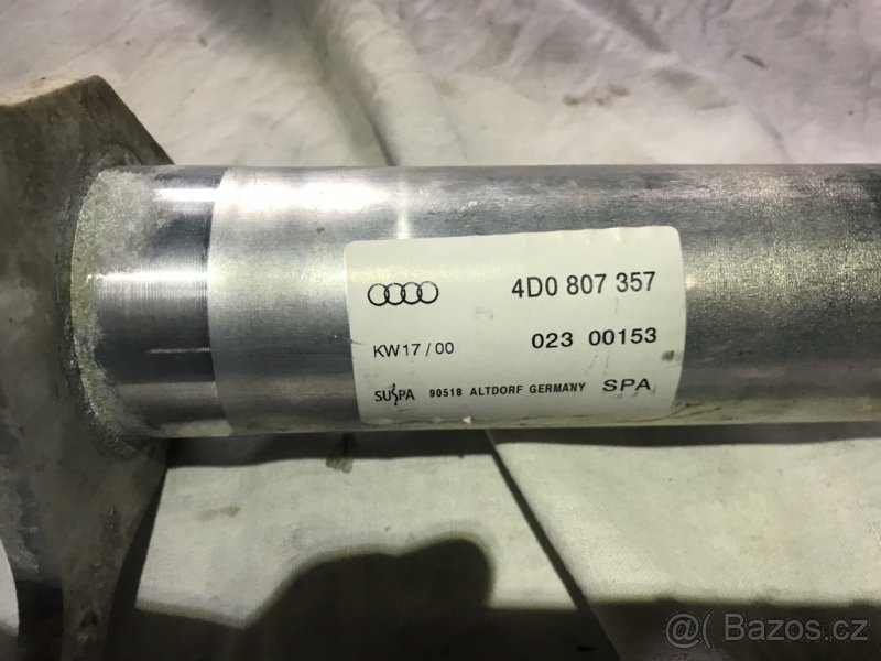 Audi A8 D2 absorber nárazu