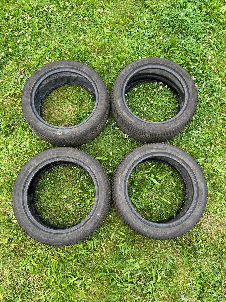 Zimní pneu 235/45/17 Kleber Krisalp HP3