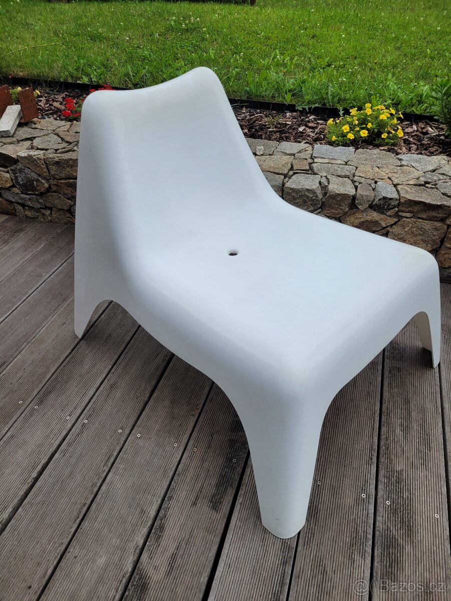 Plastové křeslo IKEA