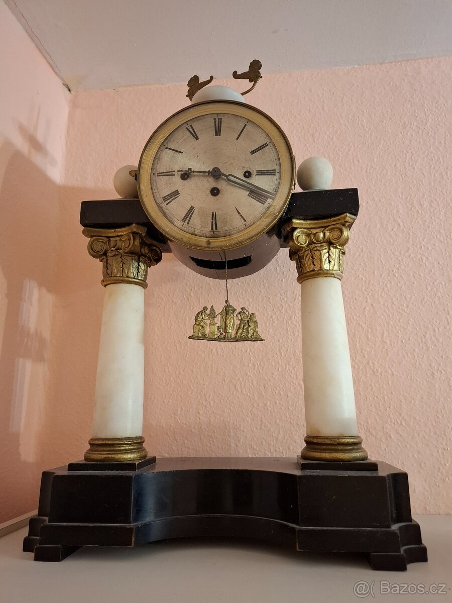 Prodám sloupkové hodiny