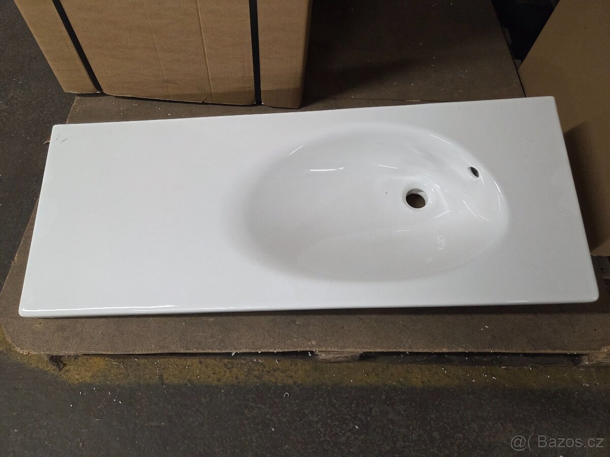 Asymetrické umyvadlo