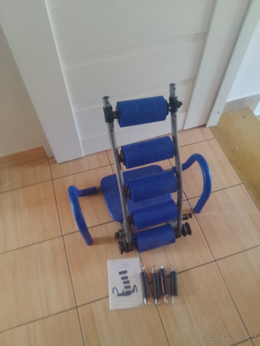 Posilovač břišních svalů