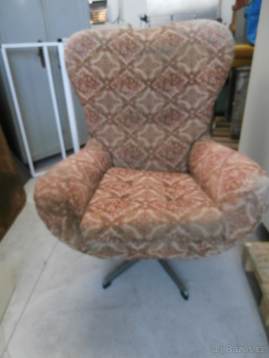 Křeslo vysoké RETRO za 500 kč