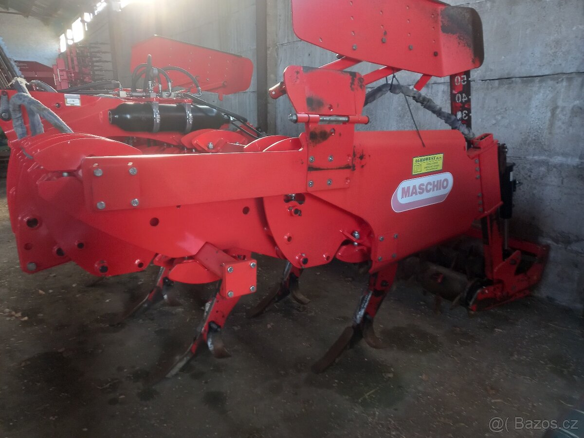 Dlátový pluh Atila