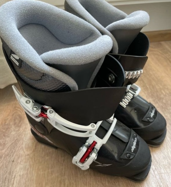 Lyžařské boty vel. 33