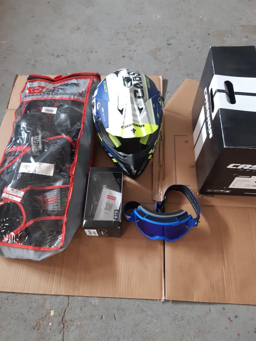 Helma ,brýle ,páteřk ,, Cross ,Enduro .