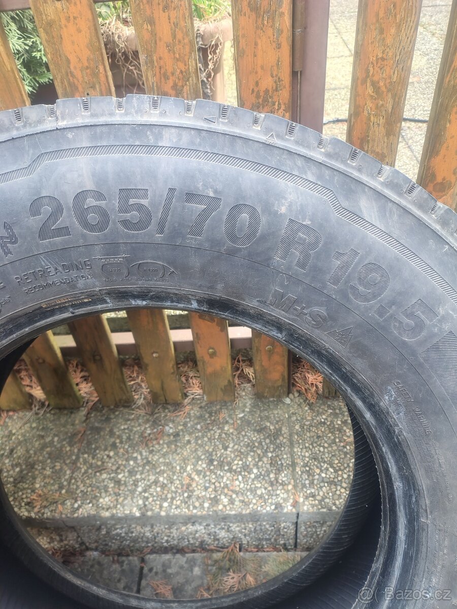 Pneu 265/70r19.5