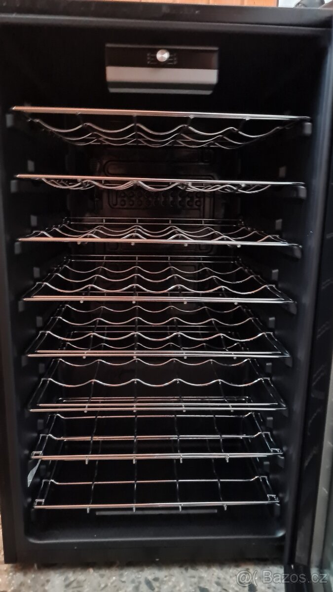 Nabízím vinotéku