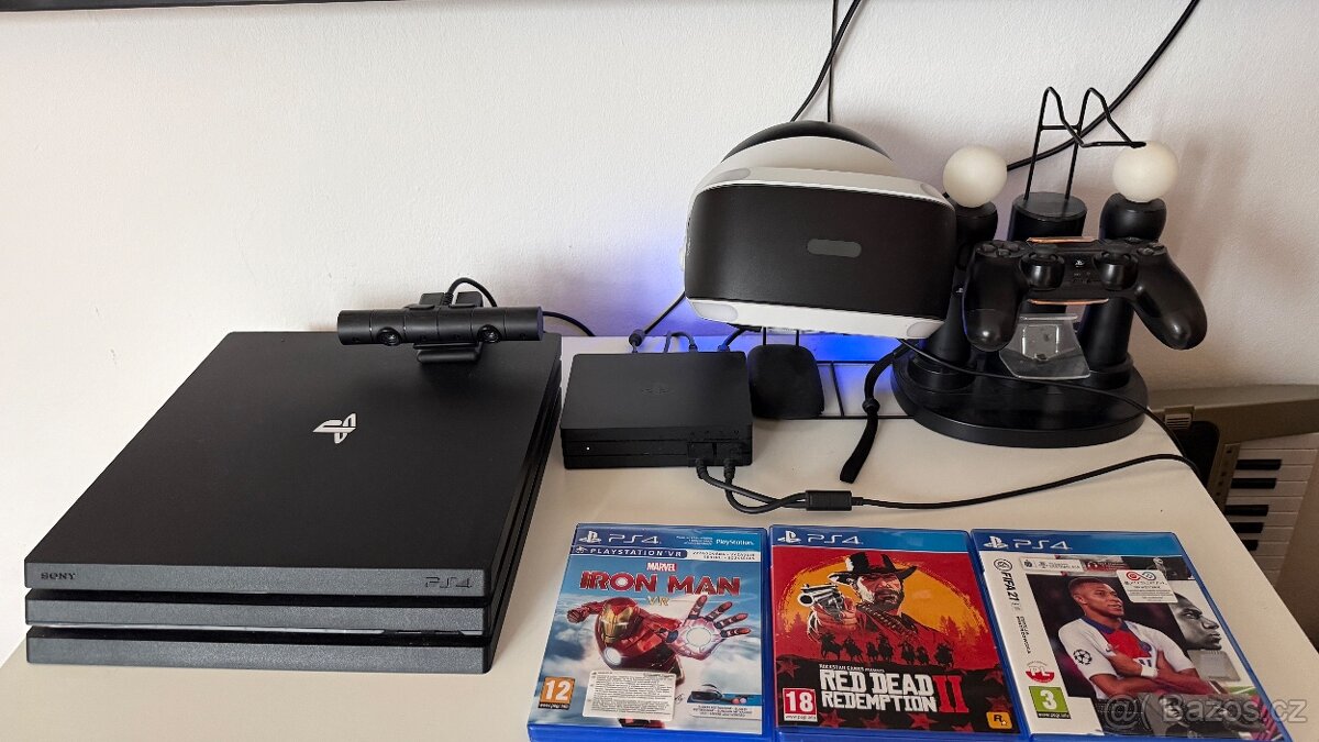 PS4 Pro, VR1 + kamera + Move Controller