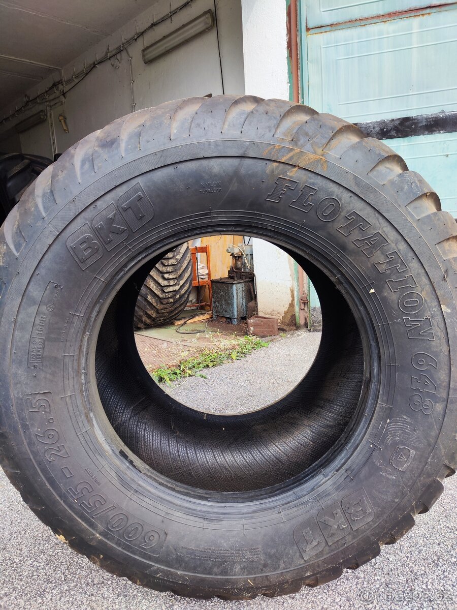 BKT Flotation 648 600/55-26.5