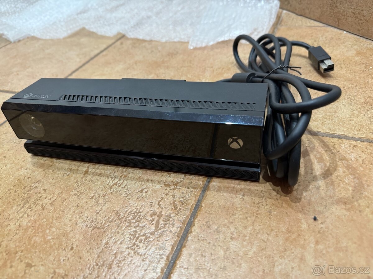 Kinect senzor Xbox One - občas blbne viz popis