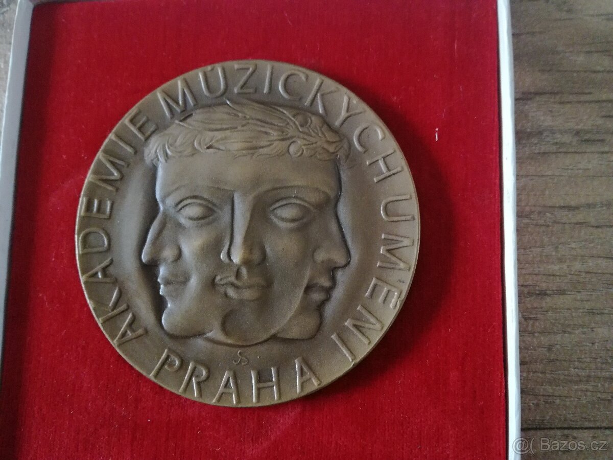plaketa, medaile akademie múzický umění