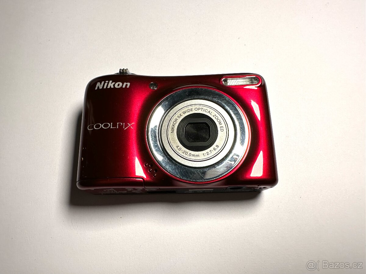 Nikon Coolpix L25 - vada na LCD