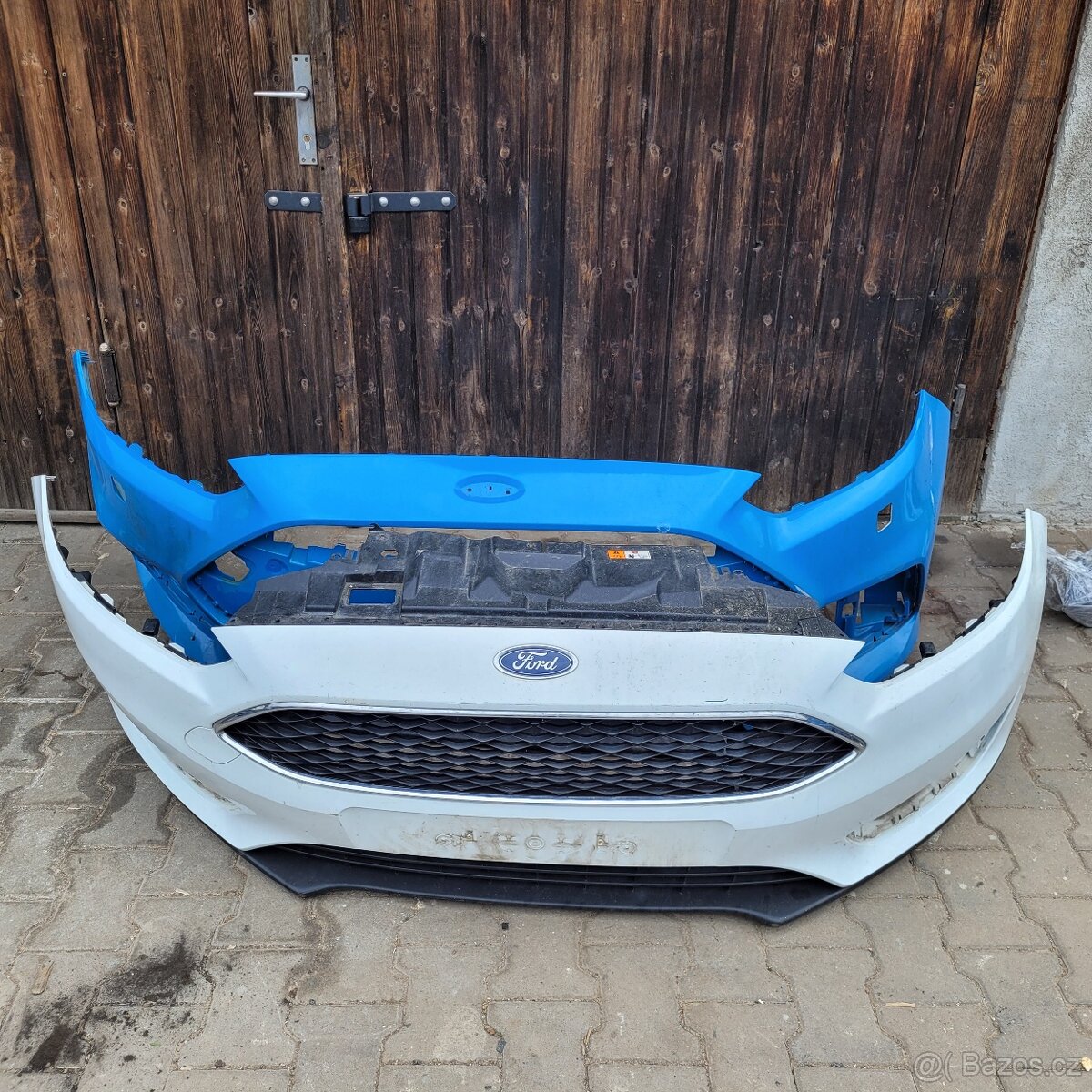 Ford Focus mk3 facelift přední nárazník maska