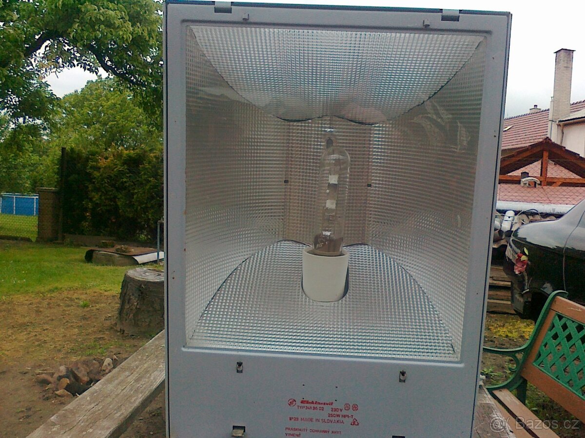 Světlo elektrosvit .