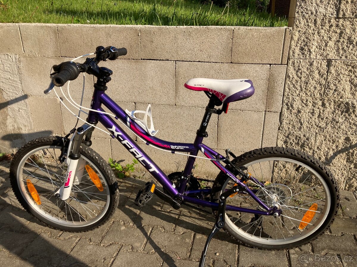 Dívčí kolo vel. 20