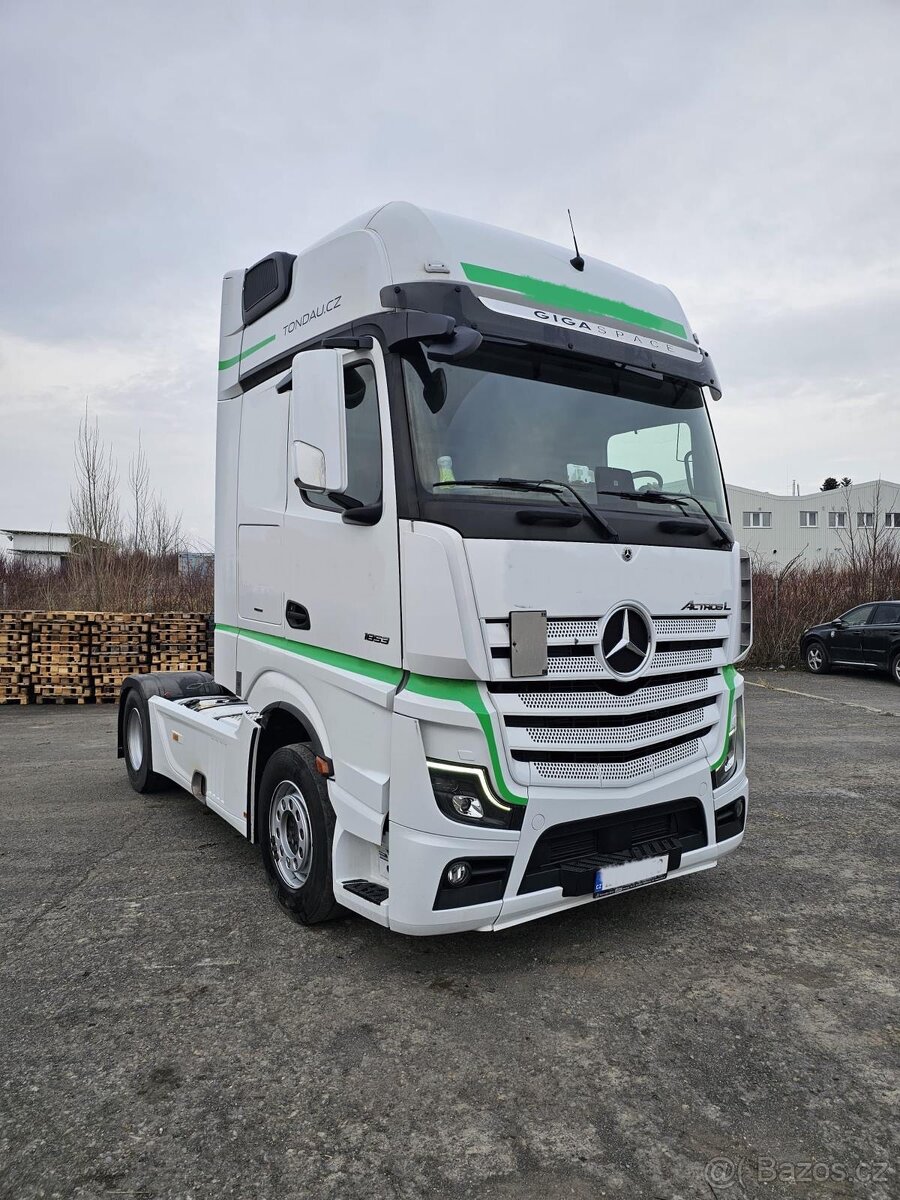 TAHAČ MERCEDES- BENZ ACTROS 1853 STANDART FULL VÝBAVA 2023