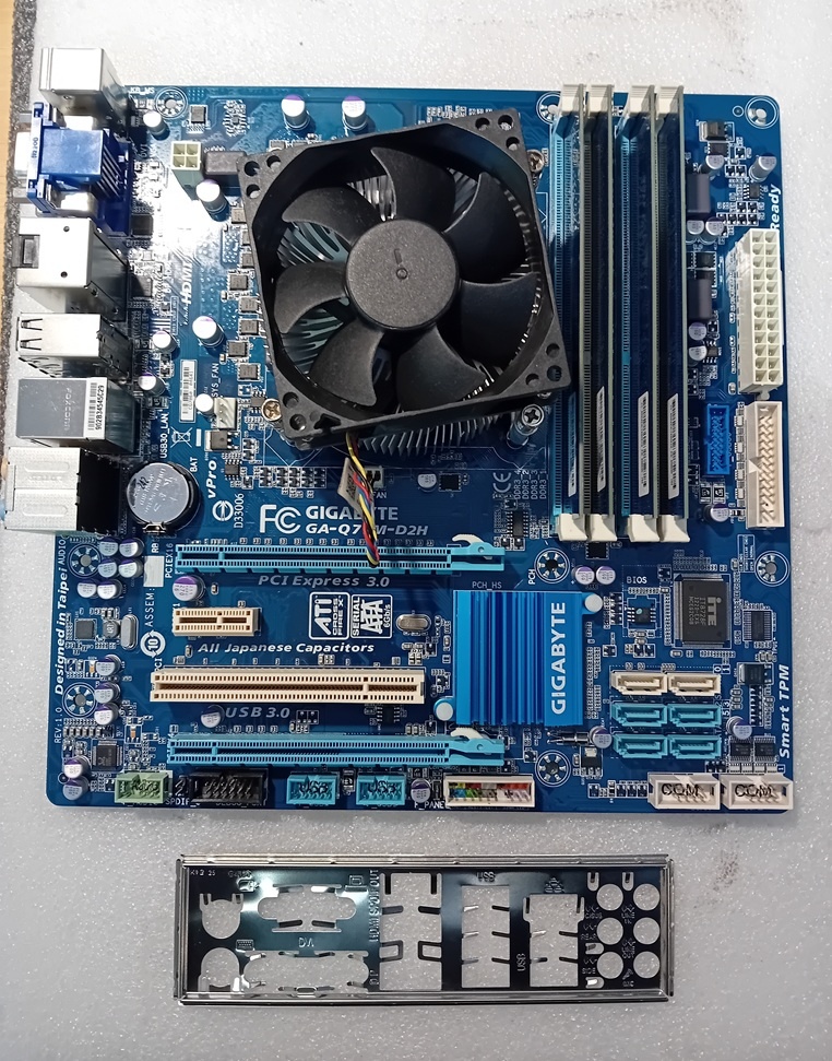 GIGABYTE GA-Q77M-D2H+i5-3570+16GB DDR3+CHLADIČ