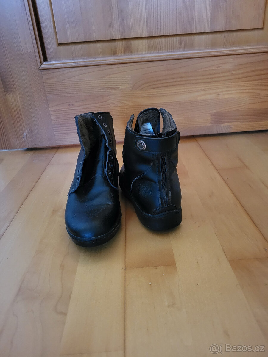 Dívčí jezdecké boty zimní vel. 38