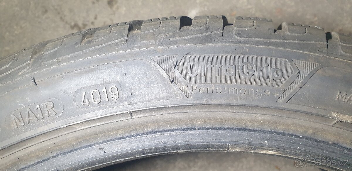 Zimní pneu Goodyear 225/40 R18
