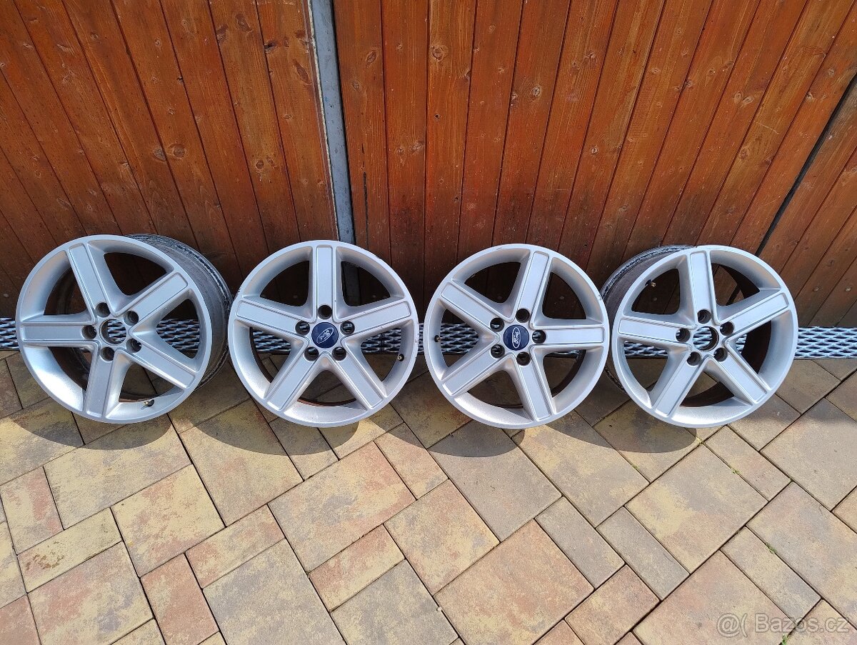 Hliníková kola Ford Focus mk2 5x108 r16