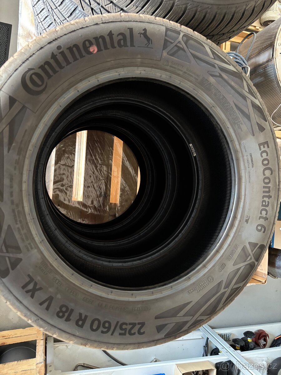 Pneu 225.60/18 V XL