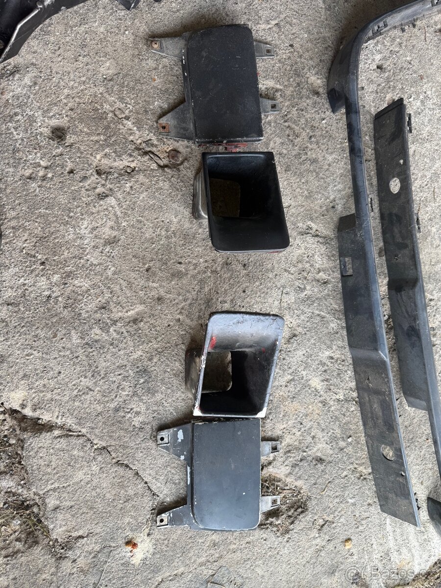Kryty mlhovek a nasavace bmw e30
