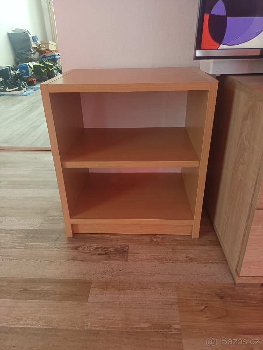 Noční stolek