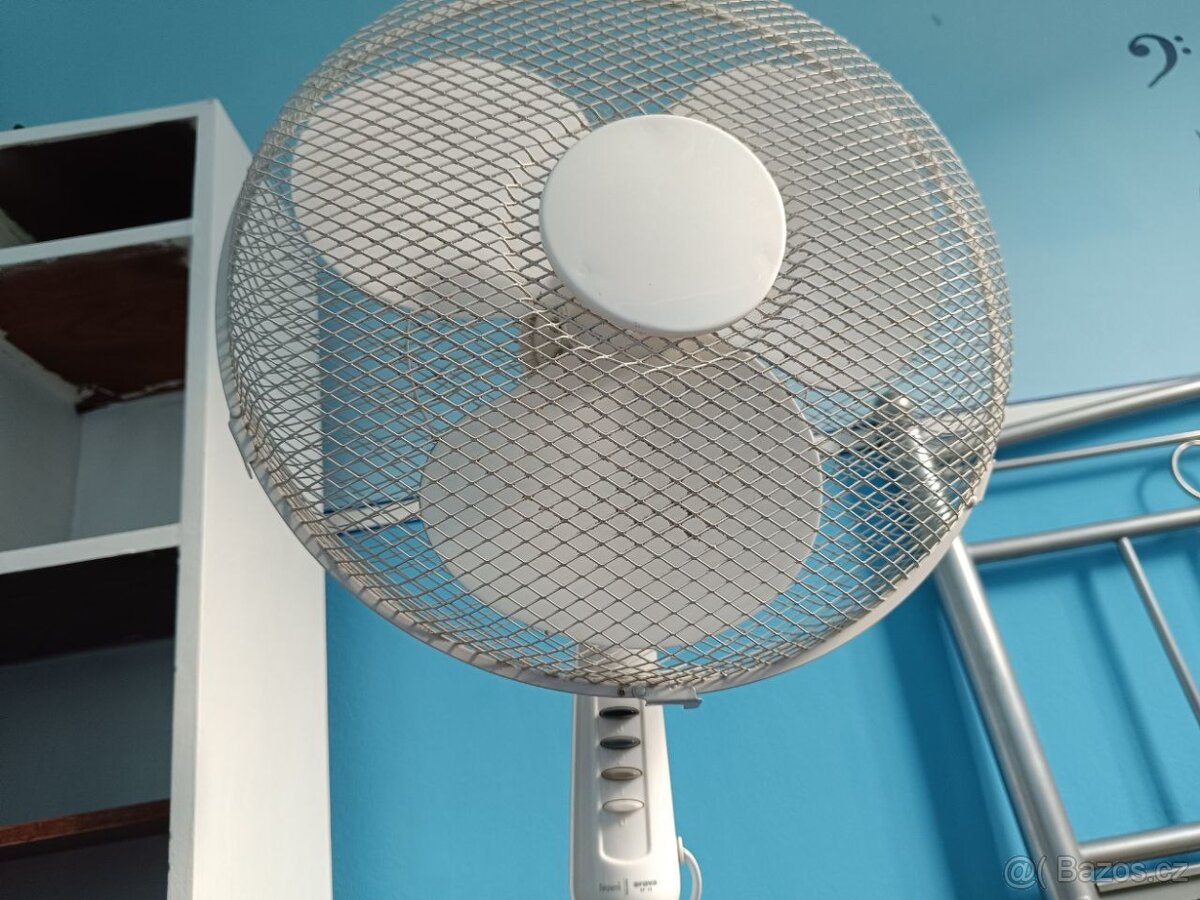 Tichý a výkonný polohovatelný ventilátor Orava | větrák