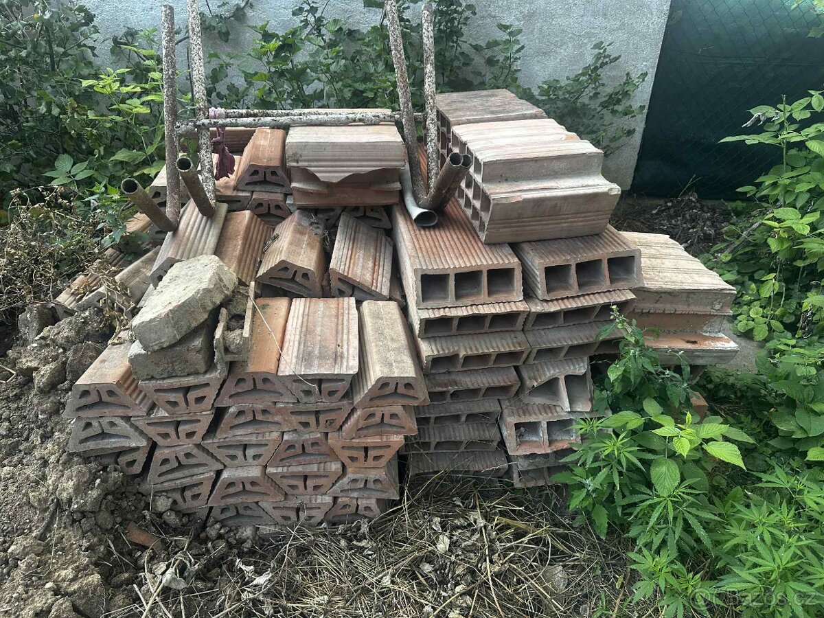 Starší stavební materiál - hurdy