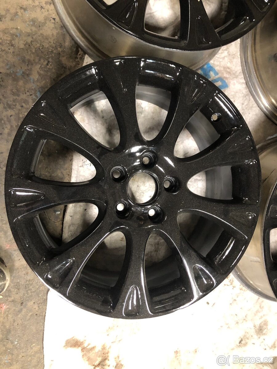 Prodám alu kola Honda – 18" (repasovaná, nový lak)
