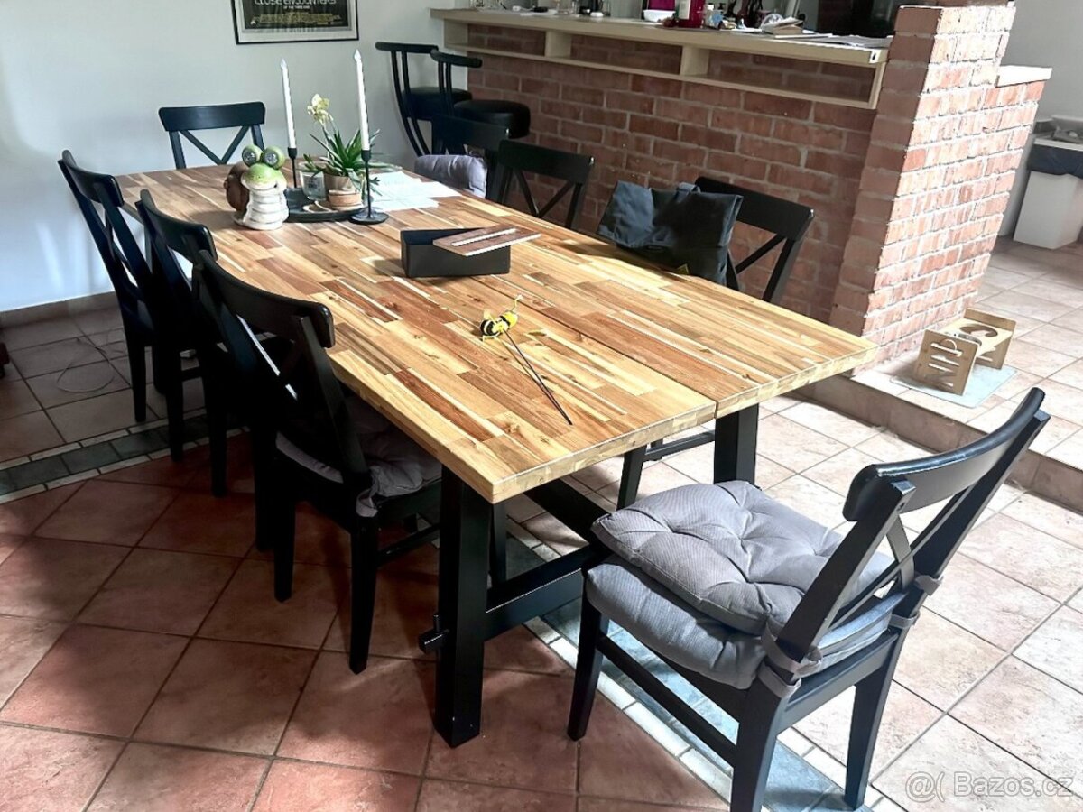 jídelní stůl IKEA SKOGSTA (akácie/černá, 235x100 cm)
