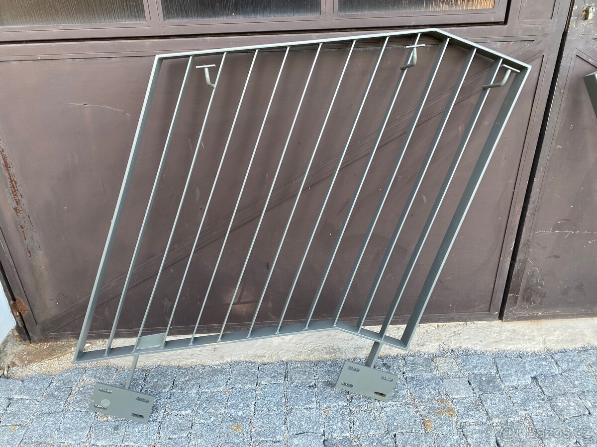 Kovové zábradlí – 2 ks, NOVÉ, nepoužité