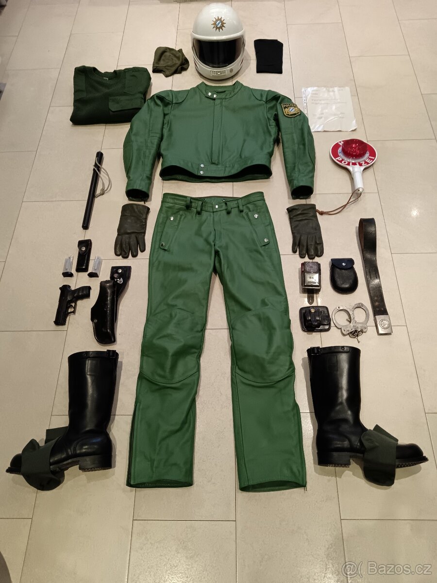 Moto kombinéza německé policie s příslušenstvím z 90. let